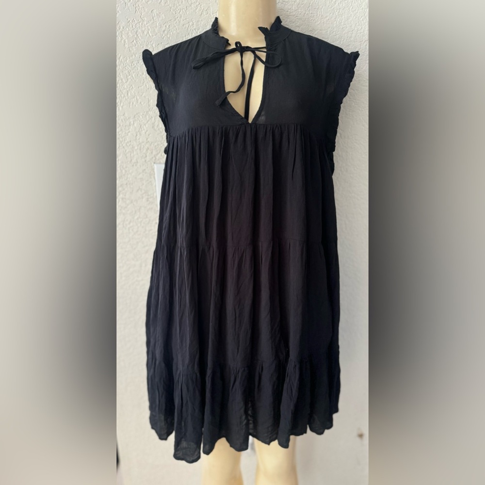 Black Ruffled Women's Dress and now this casual loose